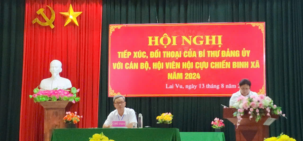 Bí thư Đảng ủy xã tiếp xúc, đối thoại trực tiếp với cán bộ, hội viên CCB xã